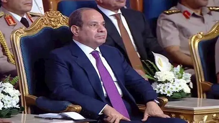 باسم يوسف يسخر من خناقات السوشيال ميديا: بيقولوا كبسة وطعمية.. كيف كان