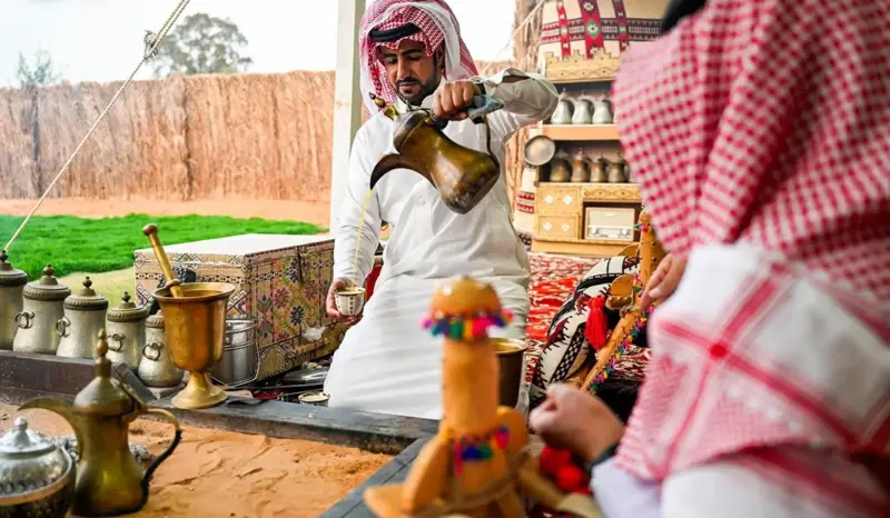 الضيافة السعودية.. عادات أصيلة توارثتها الأجيال
