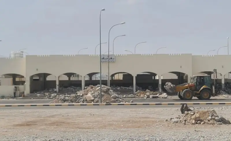 بدء أعمال تطوير سوق الأسماك في وادي المعاول