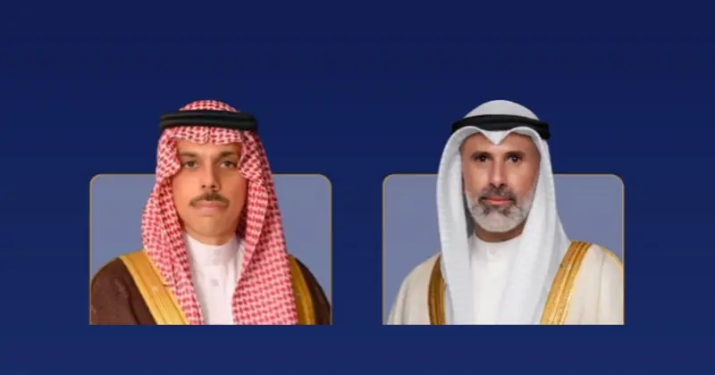 وزير الخارجية لنظيره السعودي: الكويت بالكامل إلى جانب السعودية