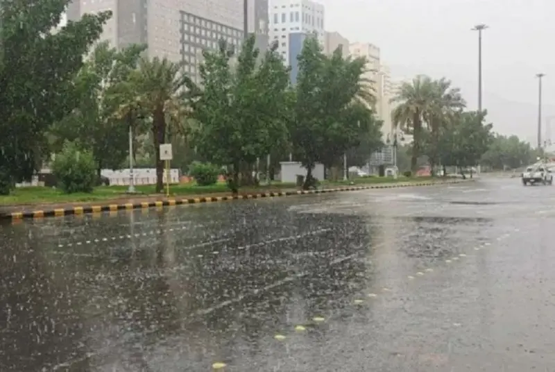 أمطار متوسطة إلى غزيرة على مكة ومحافظاتها حتى الأربعاء القادم