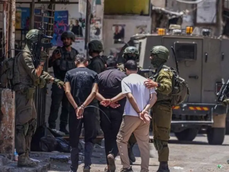 الاحتلال الإسرائيلي يجدد أوامر الاعتقال الإداري بحق 21 أسيرا فلسطينيا