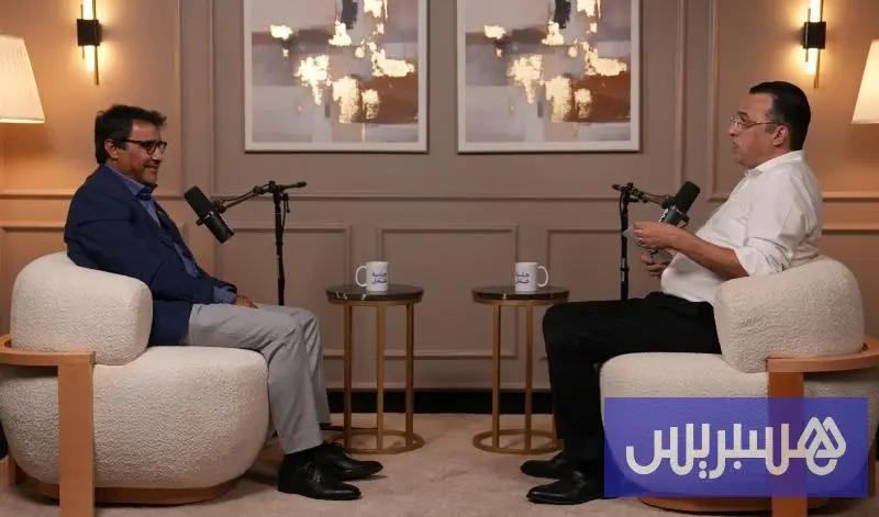العسري في "جلسة عمل": الحكومة بدأت الاشتغال بالتسرع وخرق مواد الدستور