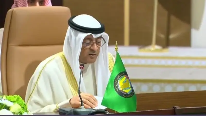 أمين مجلس التعاون: ندين هجمات ميليشيا الحوثي الإرهابية التي طالت المملكة واستهدفت مطار الملك خالد والمنشآت المدنية