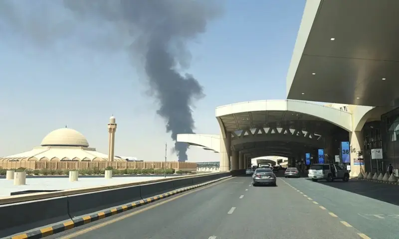 Un tué et 8 blessés dans une attaque contre l’aéroport du Roi Fahd