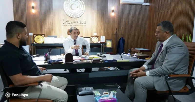 الحكم المحلي تتابع «تنفيذ المشاريع» في 3 بلديات