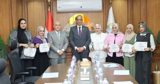 حافظن على أموال مريض فاقد الوعى.. محافظ الجيزة يكرم فريق تمريض الحوامدية