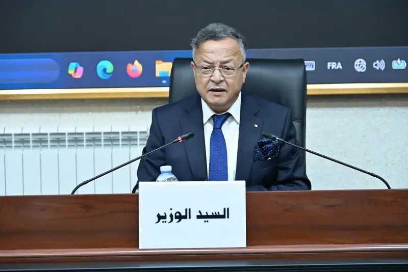 بداري يجمع المؤسسات الاقتصادية لتسريع تنفيذ استراتيجية الذكاء الاصطناعي