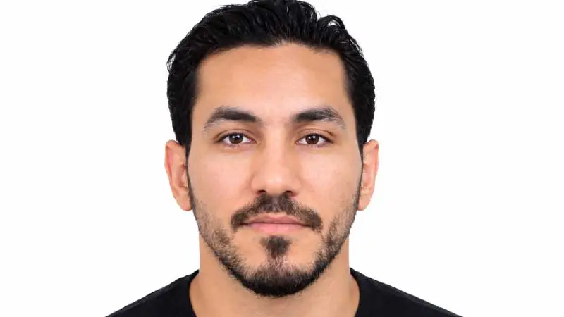 أبناؤنا في المهجر: سعيد قبّة (مختص في الاتصالات): كفاءة تونسية تُشعّ في فرنسا..