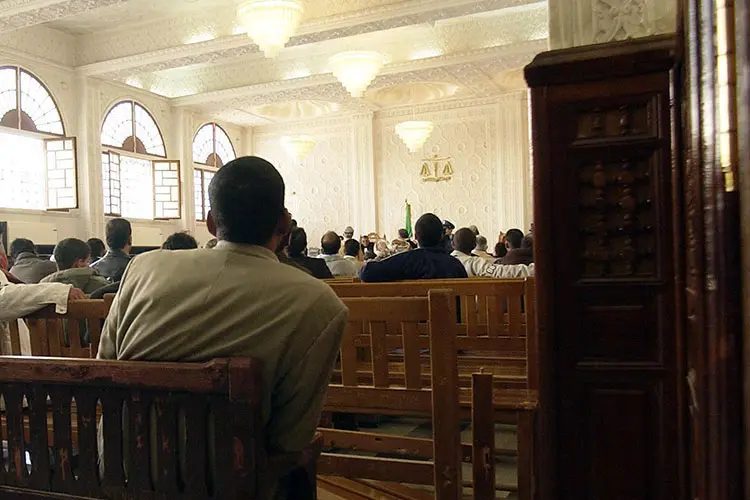 عامل يسرق 250 مليون من مكتب مدير الشركة