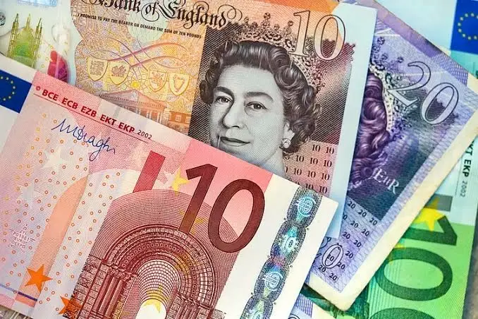 الإسترليني عند أعلى مستوى أمام اليورو منذ 17 شهراً