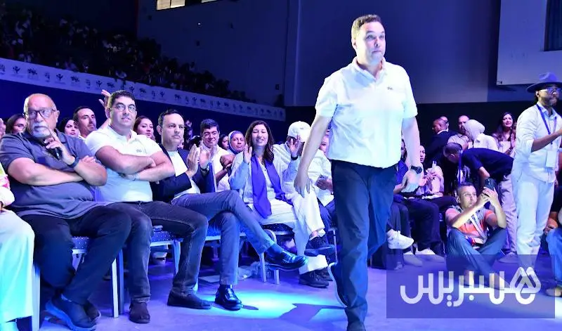 صلاح الدين عبقري يتكلف بالشباب