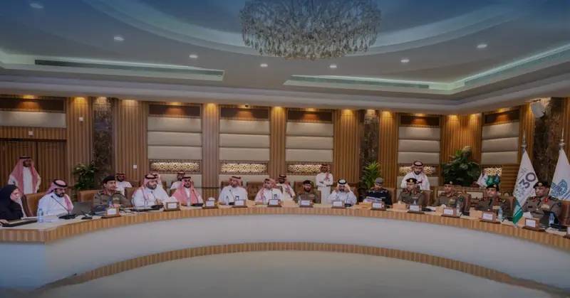أمانة الشرقية تناقش الخطط التشغيلية والإجراءات الوقائية لموسم الأمطار
