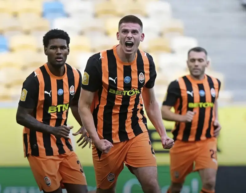 «دوري أبطال أوروبا»: شاختار دانييتسك من لندن «يحمل آمال» أوكرانيا