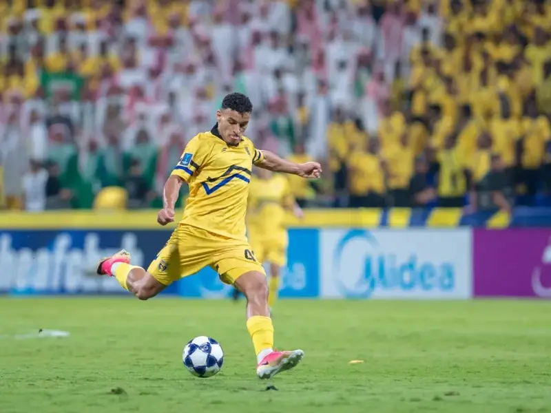 الاتفاق والتعاون المنتشيان «خليجياً وآسيوياً» يصطدمان بنيوم والدرعية