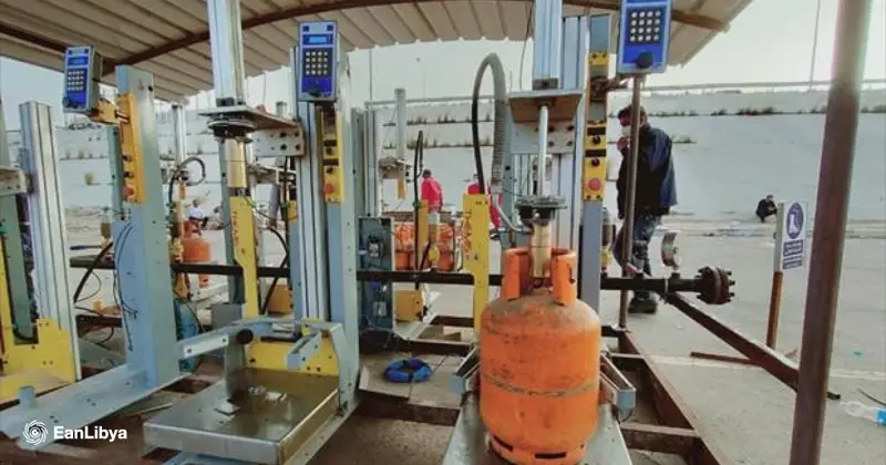 البريقة تضخّ 3 ملايين «لتر وقود» إلى الجنوب.. تمديد ساعات تعبئة الغاز