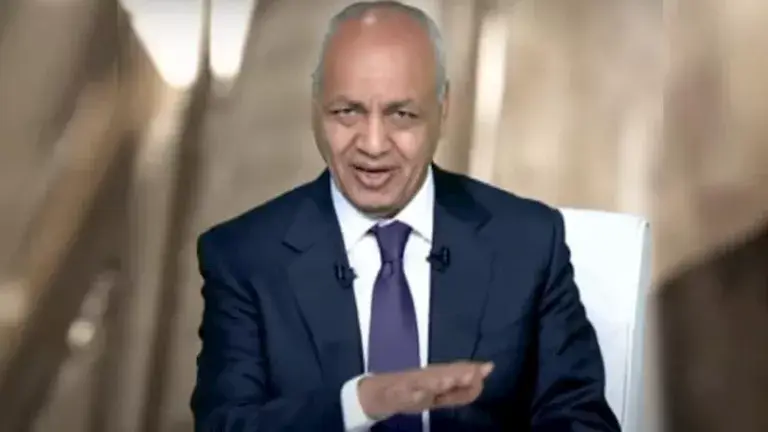 مصطفى بكري: أقترح وضع دستور جديد.. ومن حق السيسي اتخاذ القرار الذي يراه صحيحًا