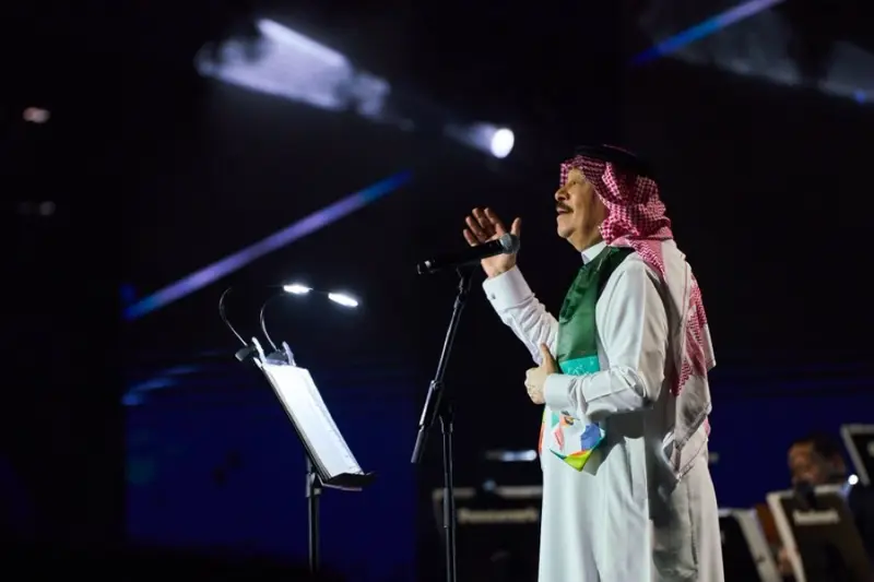 «الله يا والي تنصر ملكنا» تعود بصوت علي عبدالكريم لتجدد معاني الولاء والانتماء للوطن