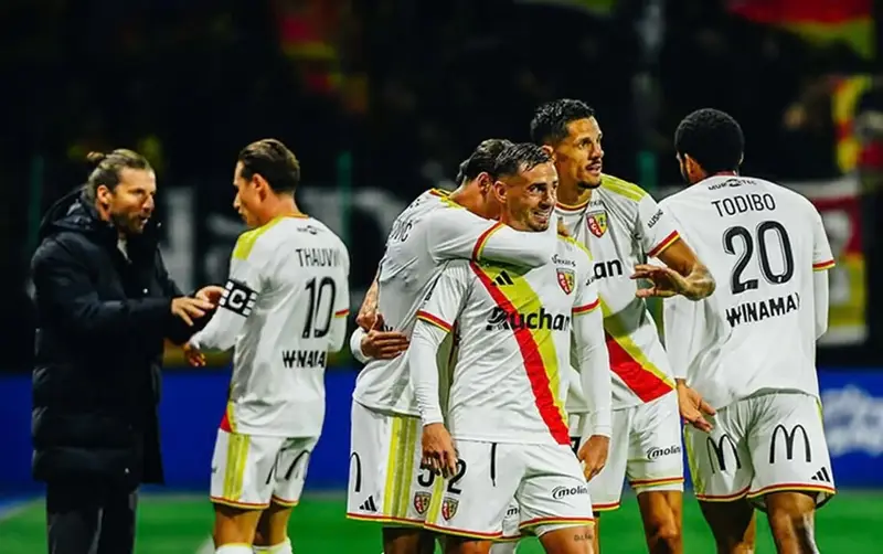 لانس يهزم تروا بثلاثية في الدوري الفرنسي