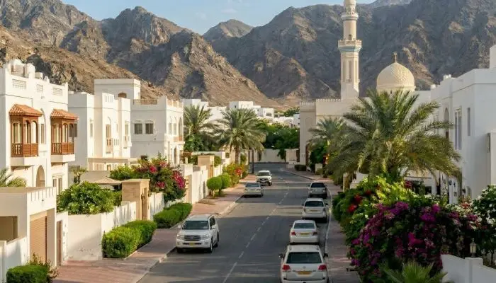تحذير للملاك وأصحاب العمل.. بلدية مسقط تُؤكد حظر سكن العمال والعزّاب بالأحياء السكنية