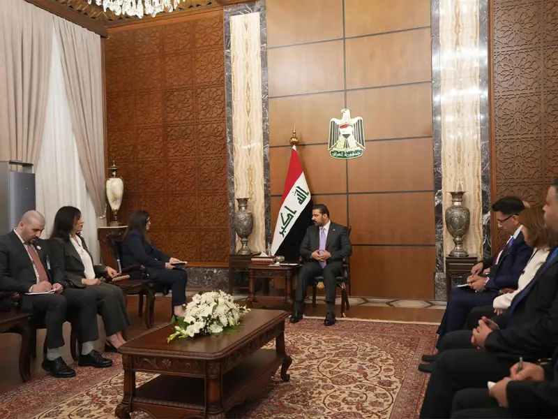 رئيس الوزراء العراقي يبحث مع وزيرة الخارجية الفلسطينية مستجدات الأوضاع