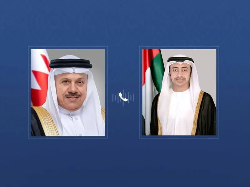 عبدالله بن زايد ووزير خارجية مملكة البحرين يبحثان هاتفياً الأوضاع الإقليمية