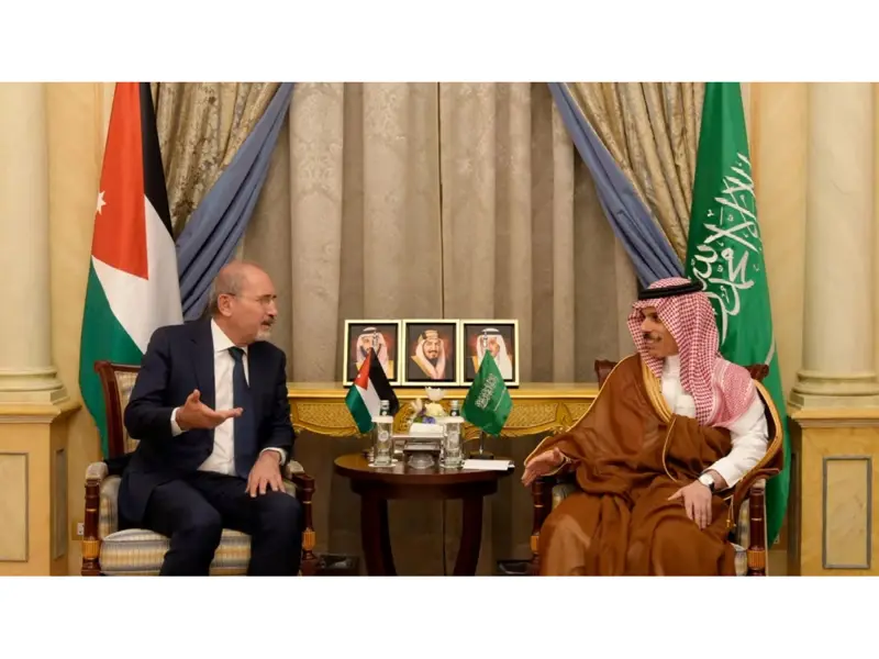 وزيرا خارجية السعودية والأردن يبحثان التطورات الإقليمية