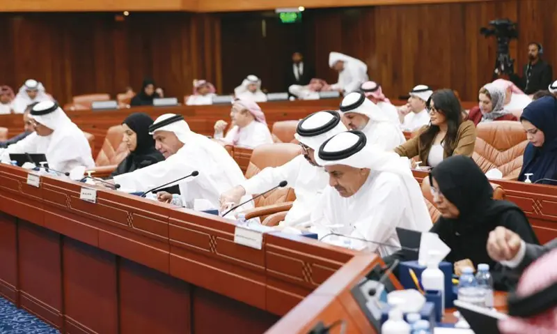أكدوا استمرار بعض المؤقتين في العمل أكثر من 10 أعوامتمسك نيابي بضرورة تثبيت البحرينيين بعقود مؤقتة في الجهات الحكومية
