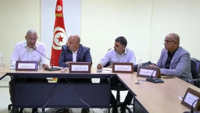 لجنة الخدمات بمجلس الأقاليم تضبط أولويات عملها وتبرمج جلسات استماع لممثلي الوزارات