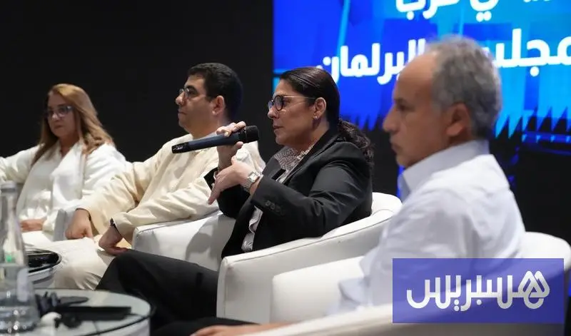 المنصوري تنادي بالالتزام وتصحيح الأخطاء