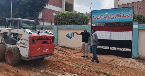 استجابة للأهالى.. حى الطالبية يتحرك لإنهاء مشكلة طفح الصرف بمحيط مجمع مدارس