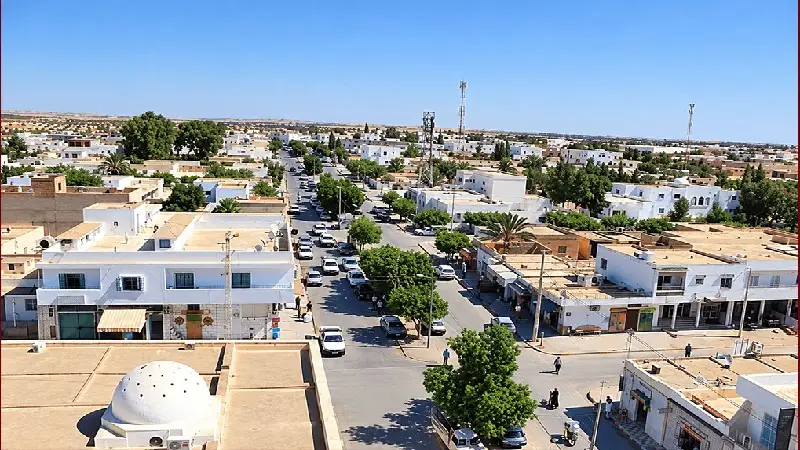 بعد أيام من تعطل الدروس ببئر علي بن خليفة.. استئناف الدراسة غدًا والتزام بتسوية وضعيات العملة