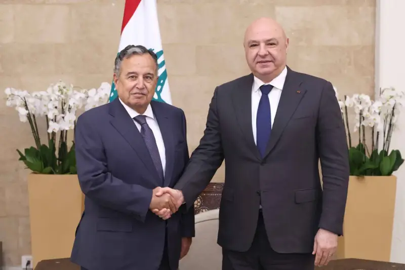 فهمي من بيروت... لترجمة الدعم العربي للبنان إلى خطوات عملية