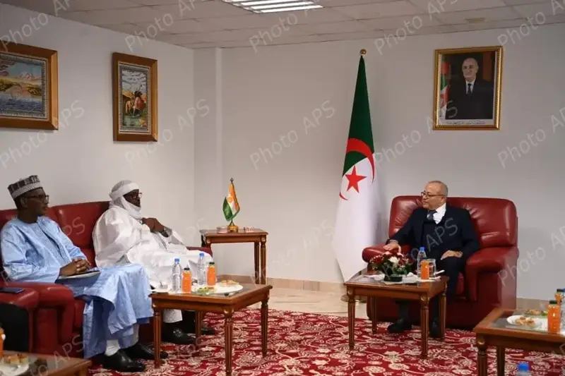بوسليماني يستقبل رئيس المرصد الوطني للاتصال بالنيجر