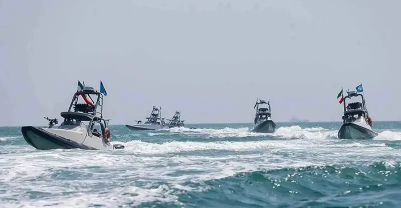 شفق نيوز..الحرس الثوري يعلن إصابة ناقلة نفط عملاقة بلغم بحري في هرمز