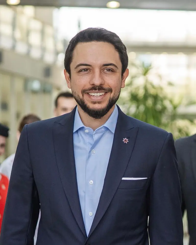 مندوبا عن الملك، ولي العهد يشارك في قمة دول جنوب أوروبا "ميد 9"