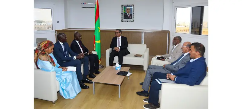وزير الطاقة والنفط يبحث مع ممثل البنك الدولي تعزيز التعاون المشترك - الوكالة الموريتانية للأنباء