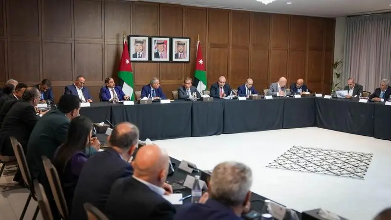 رئيس الوزراء يلتقي حزب مبادرة ويبحث ملفات المضي بالتحديث السياسي والأولويات التشريعية