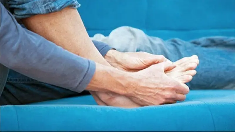 أخصائي باطنية لـ”اليوم“: انخفاض الحرارة يفاقم مخاطر القدم السكرية