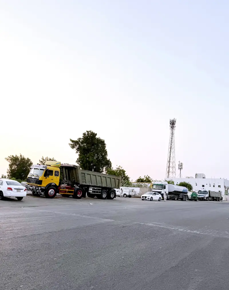 استجابةً لما نشرته «عكاظ».. صيانة طريق المحاميد بجدة