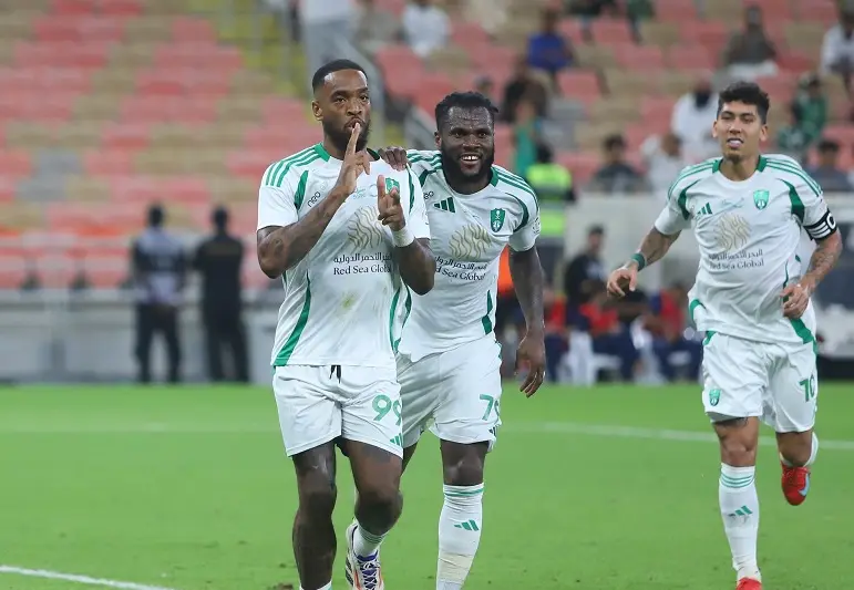 أهلي جدة يكتسح الفتح برباعية نظيفة في الدوري السعودي