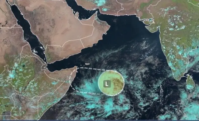 "الأرصاد": المنخفض المداري في بحر العرب يتحرك باتجاه القرن الإفريقي