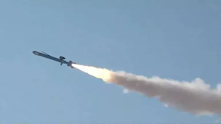 السعودية: اعتراض صاروخ باليستي أطلقه الحوثيون باتجاه الرياض