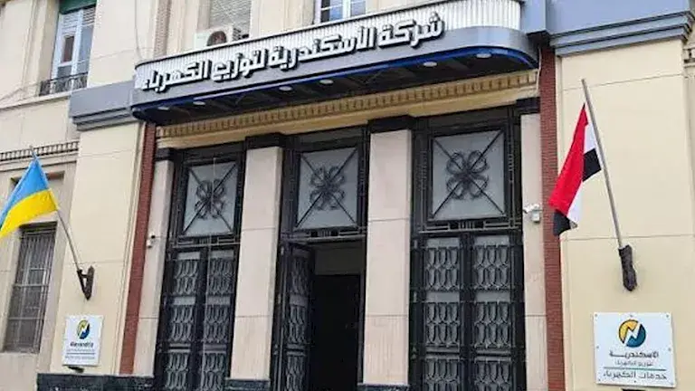 كهرباء الإسكندرية تحذر المواطنين من تصرف خطير خلال الشتاء
