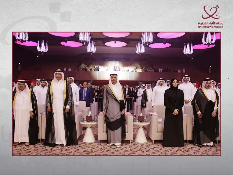 رئيس مجلس الوزراء يشهد حفل تخريج دفعة 2026 لكلية المجتمع