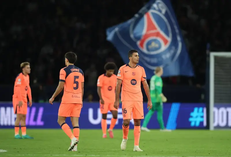 «لا ماسيا» تضيء عتمة برشلونة في ليلة السقوط الباريسي