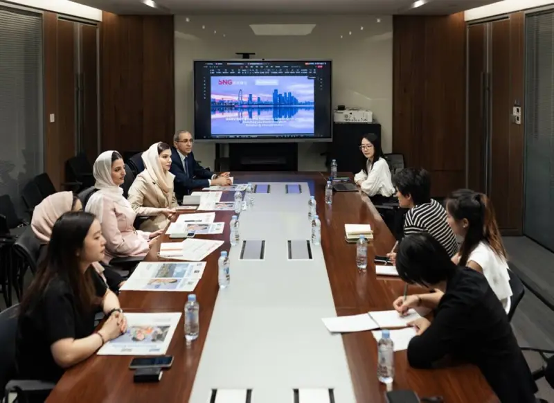 المكتب الإعلامي لحكومة دبي يبحث تعزيز التعاون الإعلامي مع "مجموعة شينزن الإخبارية" الصينية