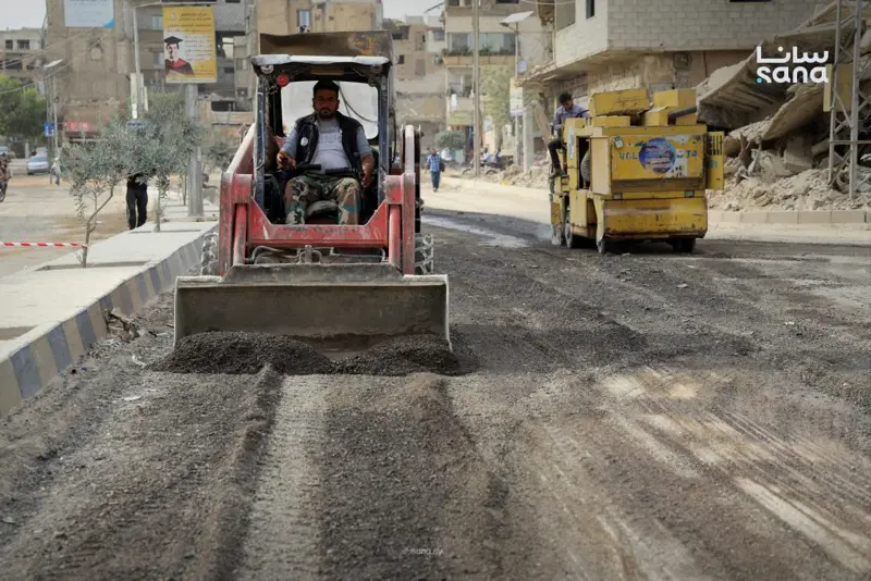بدء تأهيل الطريق العام في حرستا بريف دمشق ضمن حملة “ريفنا أجمل”