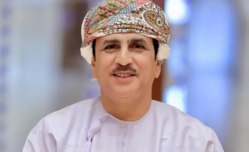 تطبَّعَ بطبعِ العمانيين