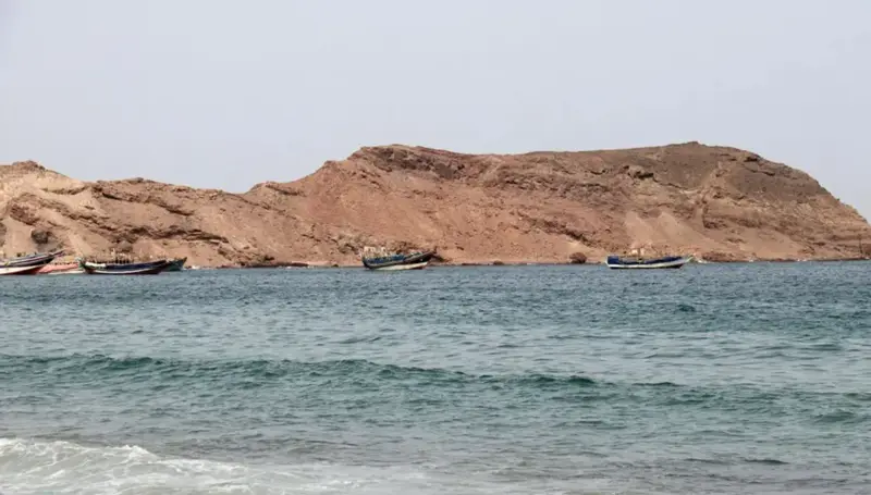 البحرية الإيرانية: رصد ناقلة نفط مشتعلة في خليج عمان